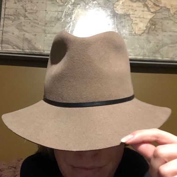 Janessa Leone 100% wool hat with slim band size medium - Picture 2 of 8